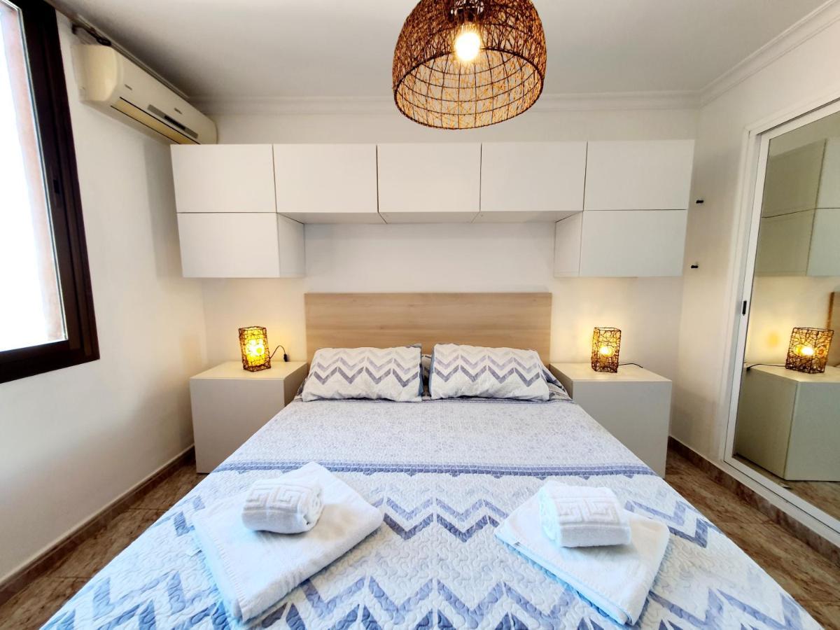 Marina View Apartment Fuengirola Bagian luar foto