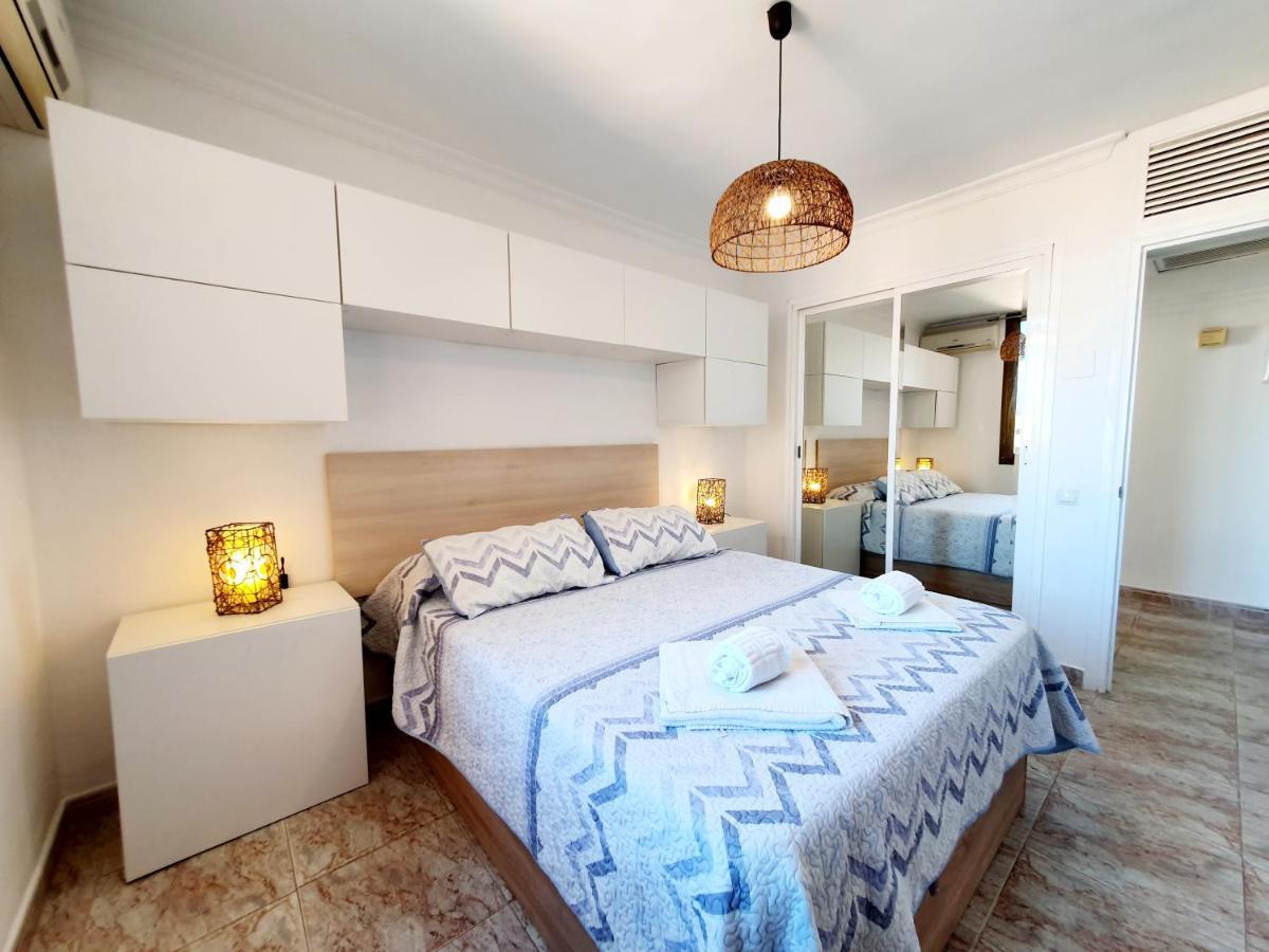 Marina View Apartment Fuengirola Bagian luar foto